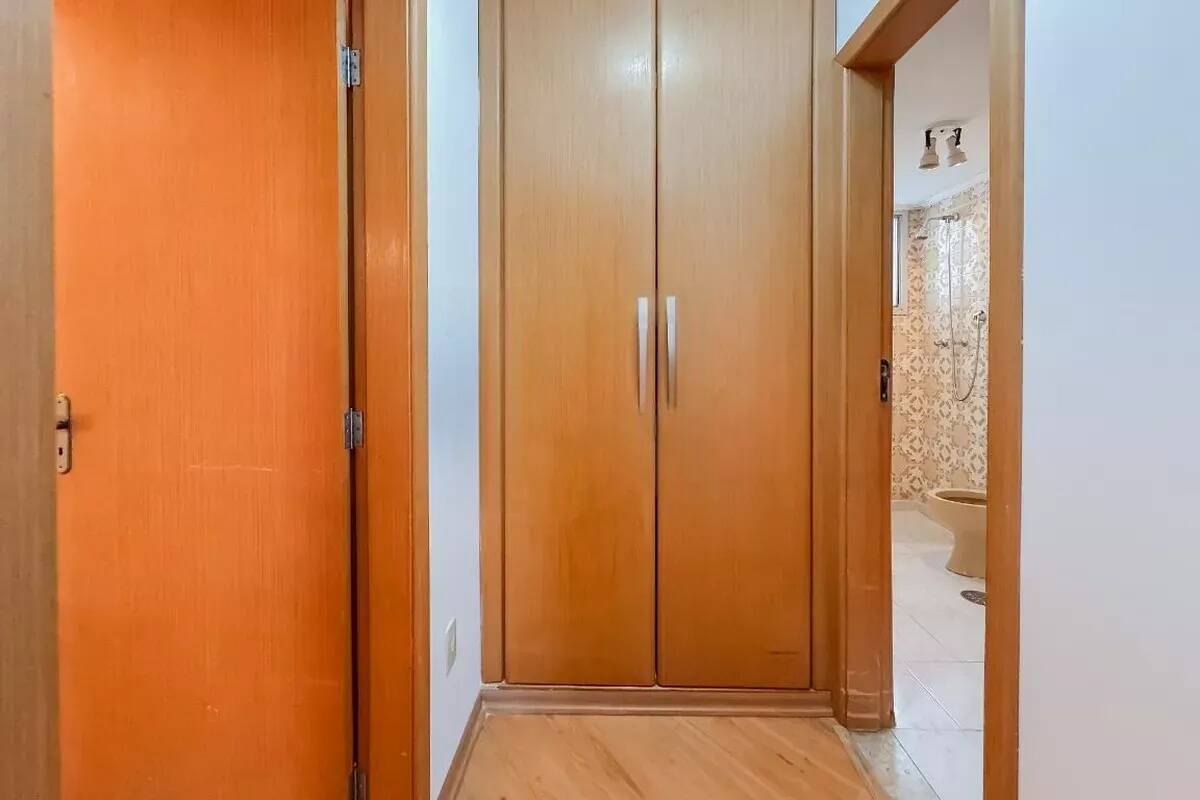 Apartamento à venda com 3 quartos, 130m² - Foto 9