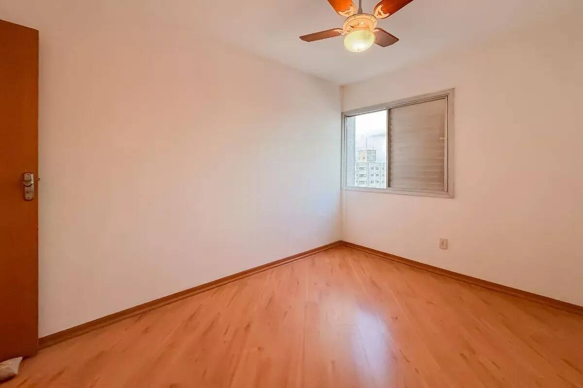 Apartamento à venda com 3 quartos, 130m² - Foto 13