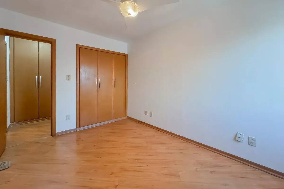 Apartamento à venda com 3 quartos, 130m² - Foto 16