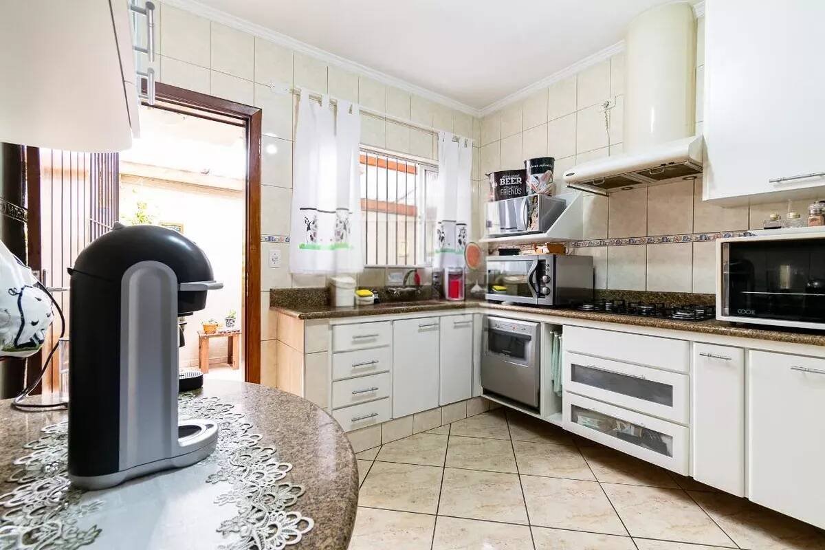 Casa à venda com 2 quartos, 94m² - Foto 4