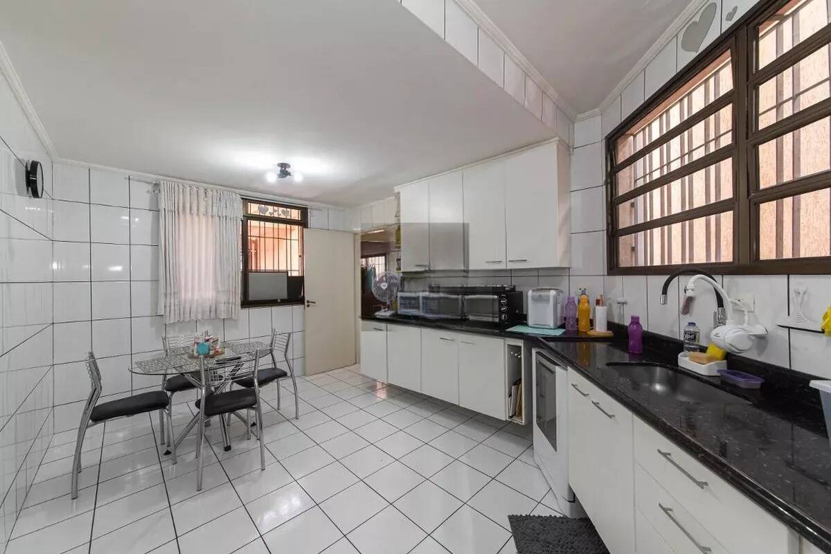 Casa, 4 quartos, 249 m² - Foto 5