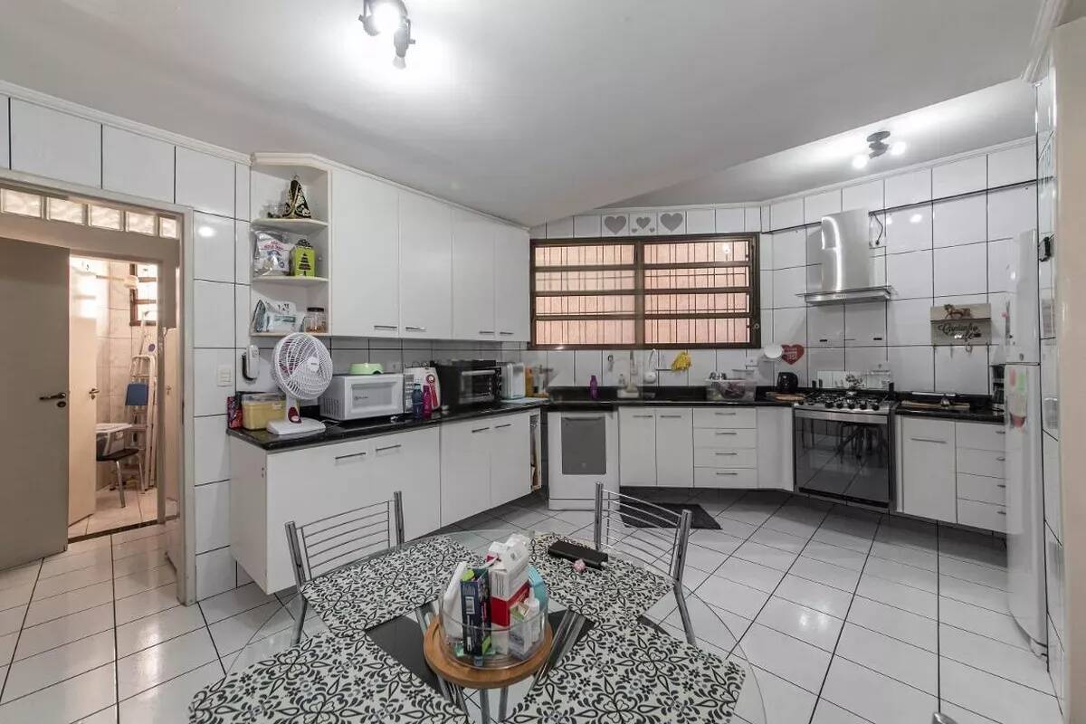 Casa, 4 quartos, 249 m² - Foto 6