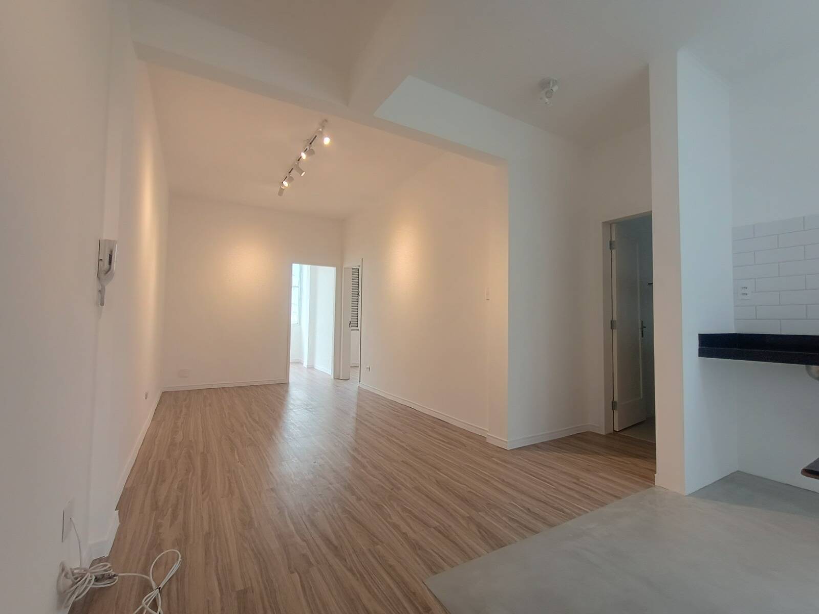 Apartamento à venda com 2 quartos, 71m² - Foto 1