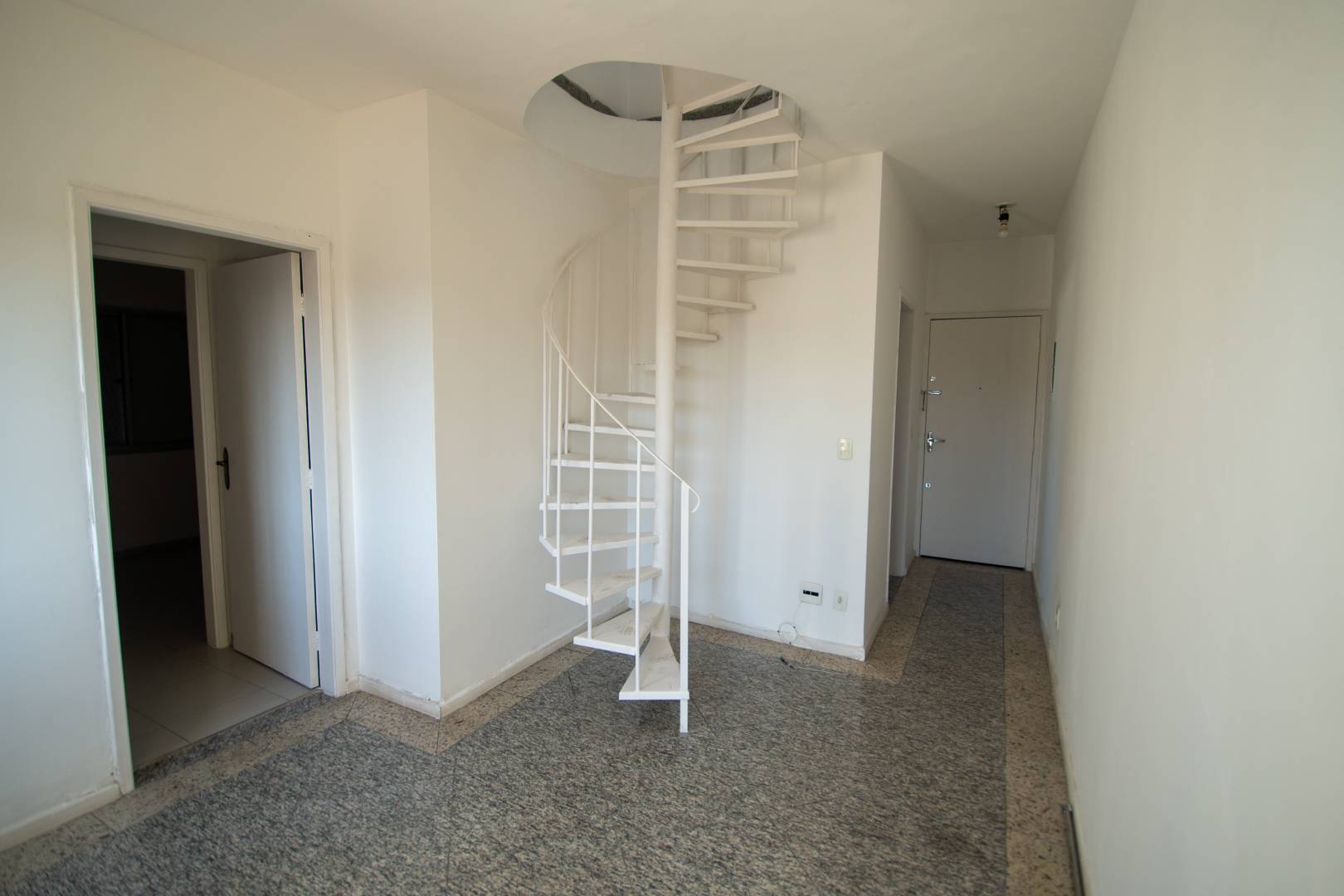 Apartamento, 3 quartos, 107 m² - Foto 2